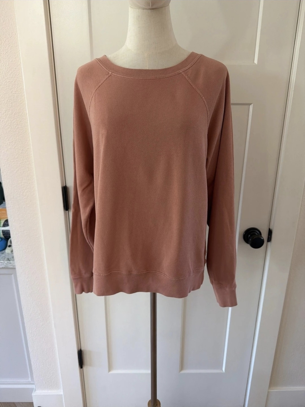 MATE the Label Crewneck Sweatshirt in Dusty Rose